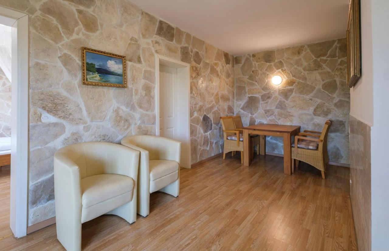 Apartments Kaktus Orebic Bagian luar foto